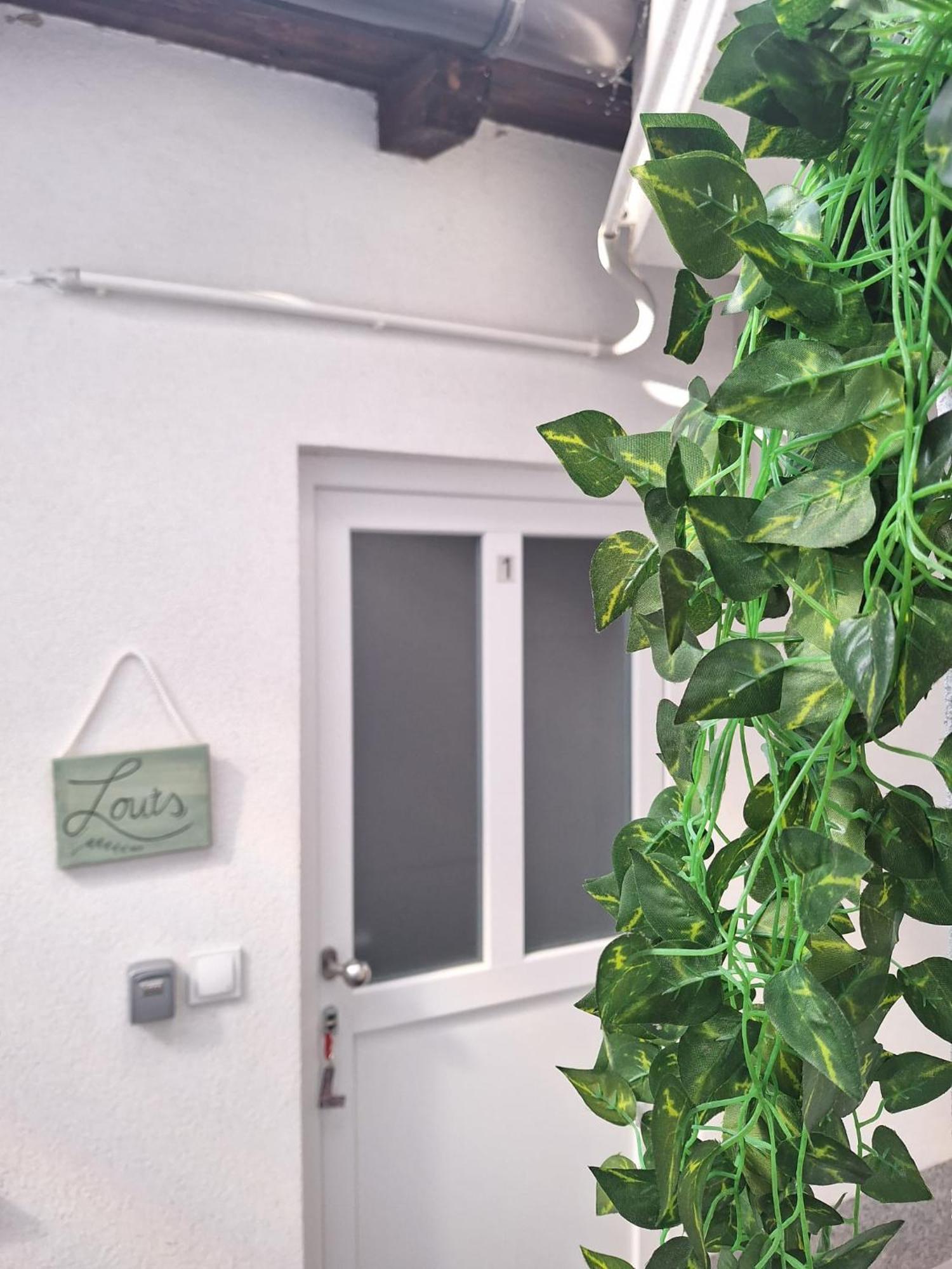 Studio Apartmani Louis I Lola Zagreb Extérieur photo