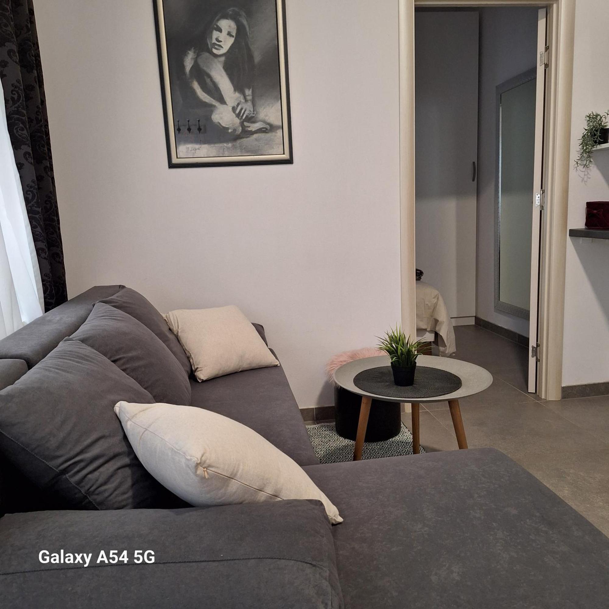 Studio Apartmani Louis I Lola Zagreb Extérieur photo