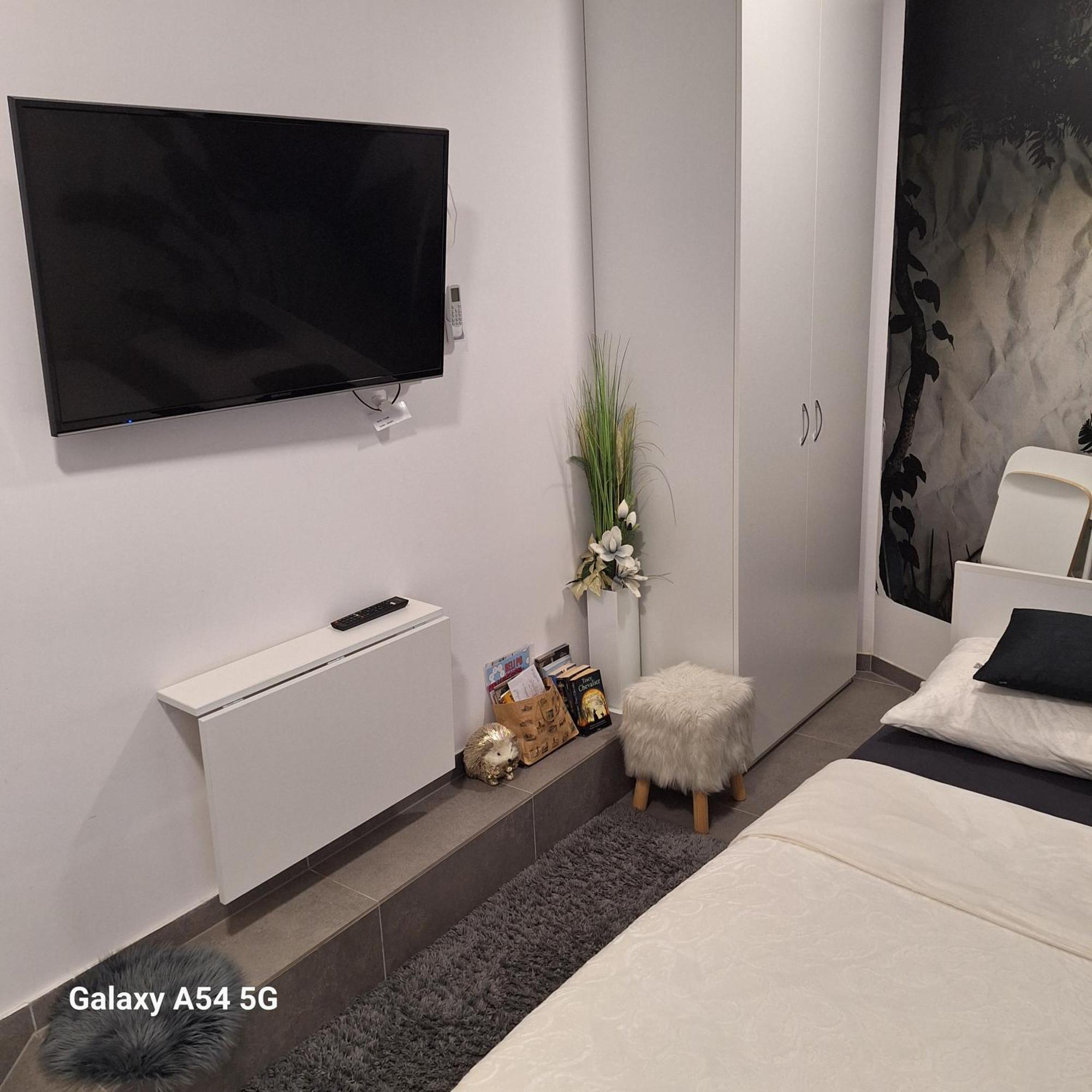 Studio Apartmani Louis I Lola Zagreb Extérieur photo