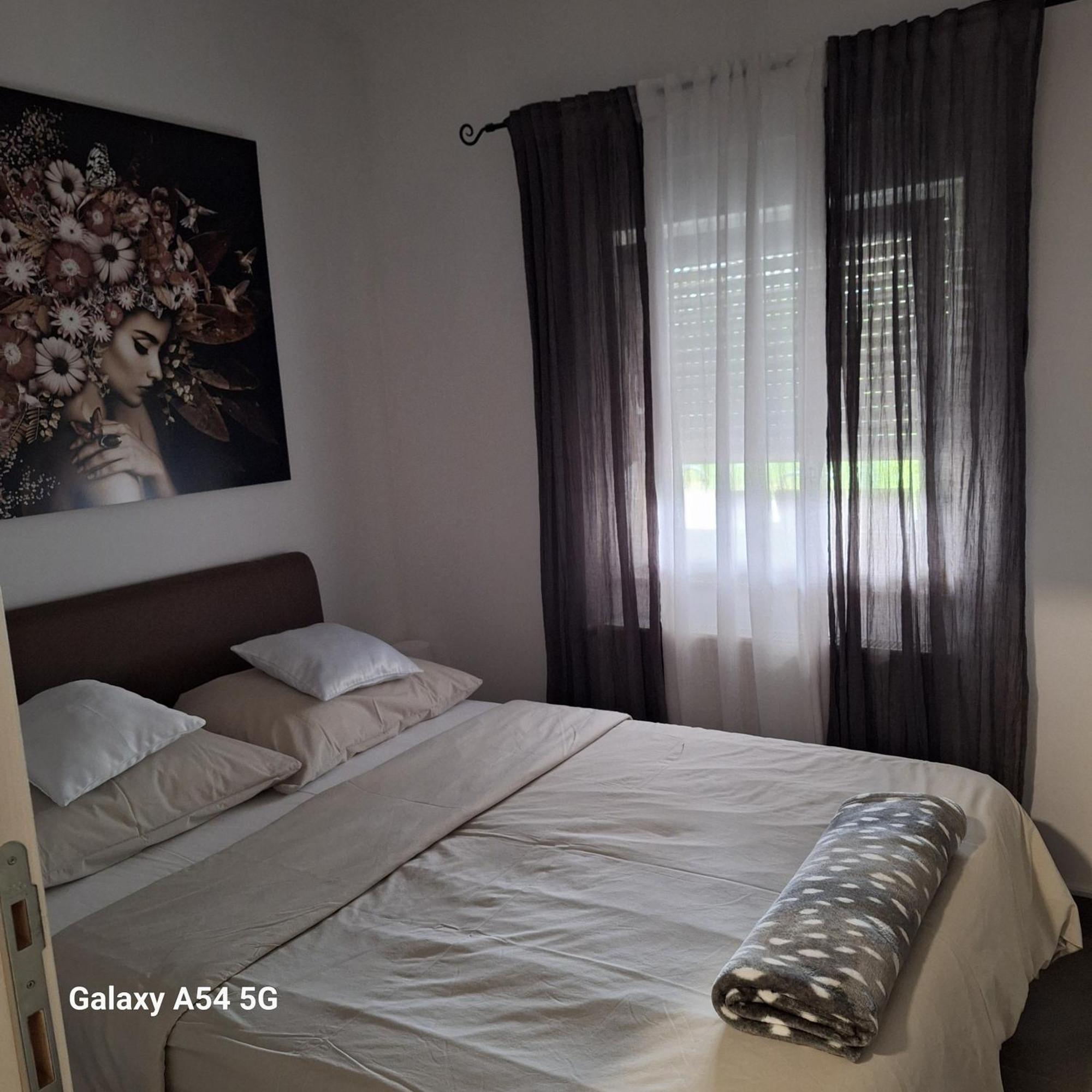 Studio Apartmani Louis I Lola Zagreb Extérieur photo